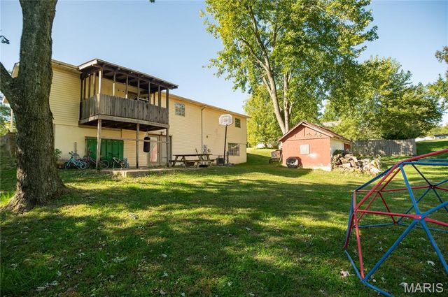 910 Carney Street, Dexter, MO 63841