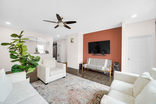 57 Margaret Drive, Schaumburg, IL 60194