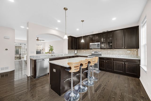 57 Margaret Drive, Schaumburg, IL 60194