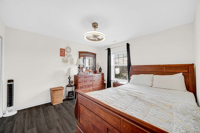 57 Margaret Drive, Schaumburg, IL 60194