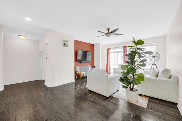 57 Margaret Drive, Schaumburg, IL 60194