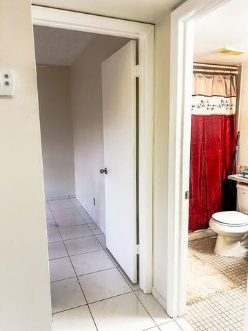 10332 SUNRISE LAKES Boulevard 111, Sunrise, FL 33322