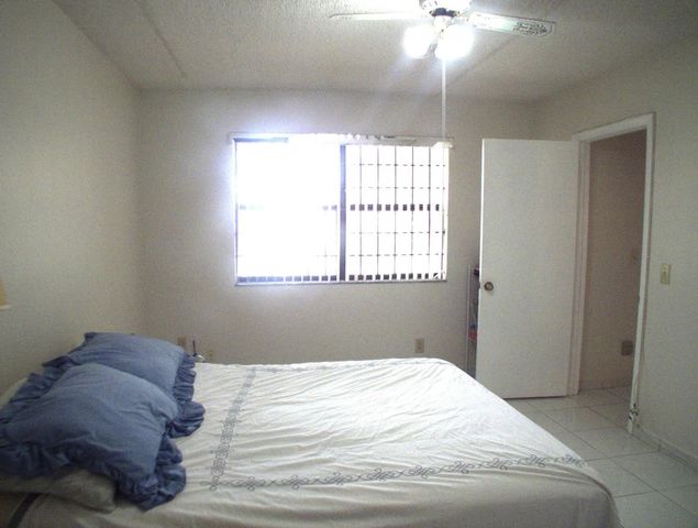 10332 SUNRISE LAKES Boulevard 111, Sunrise, FL 33322