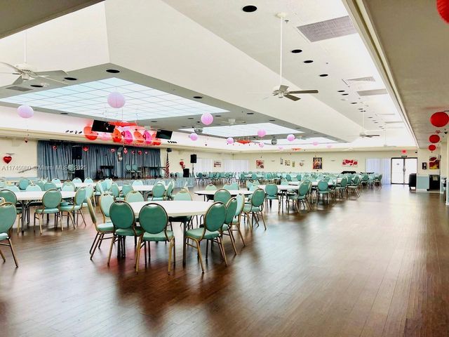 10332 SUNRISE LAKES Boulevard 111, Sunrise, FL 33322