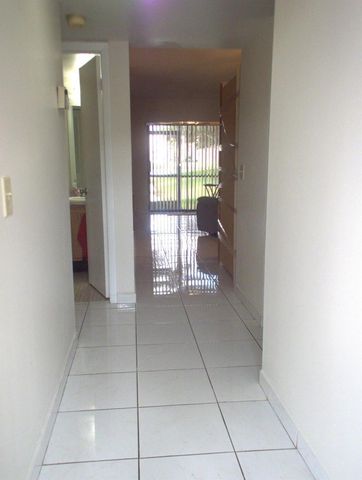 10332 SUNRISE LAKES Boulevard 111, Sunrise, FL 33322