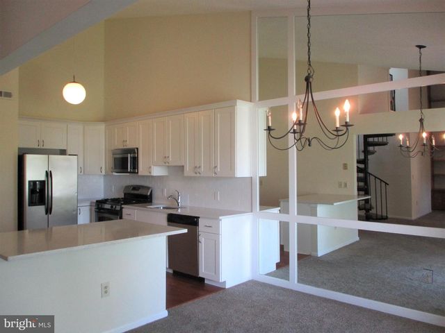 814 EAGLES CHASE EAGLES CHASE DR, Lawrenceville, NJ 08648