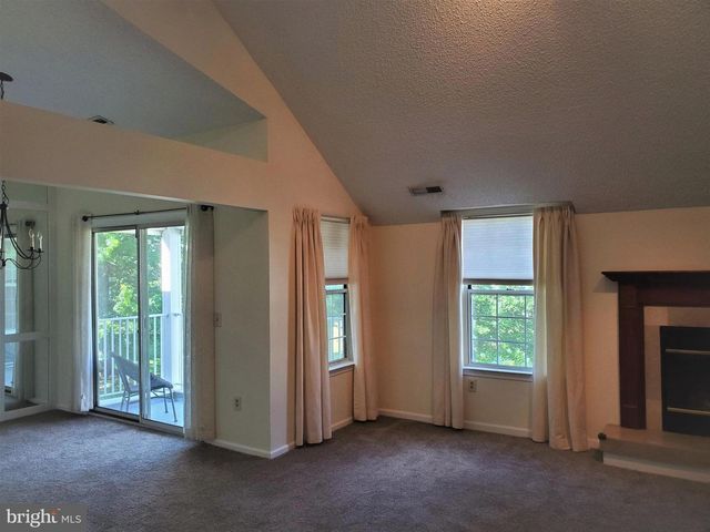 814 EAGLES CHASE EAGLES CHASE DR, Lawrenceville, NJ 08648