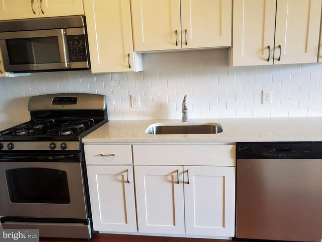 814 EAGLES CHASE EAGLES CHASE DR, Lawrenceville, NJ 08648