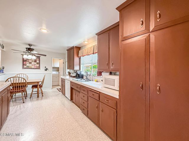 2217 Rockdale Avenue, Simi Valley, CA 93063