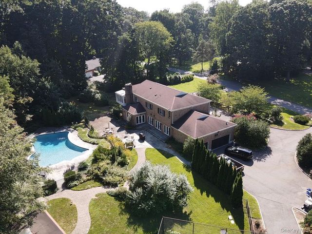 34 Sousa Drive, Sands Point, NY 11050