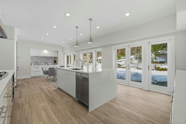 34 Sousa Drive, Sands Point, NY 11050