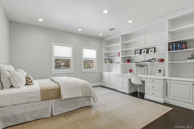 34 Sousa Drive, Sands Point, NY 11050