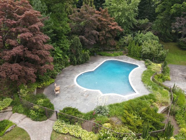 34 Sousa Drive, Sands Point, NY 11050