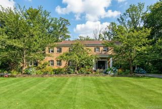 34 Sousa Drive, Sands Point, NY 11050