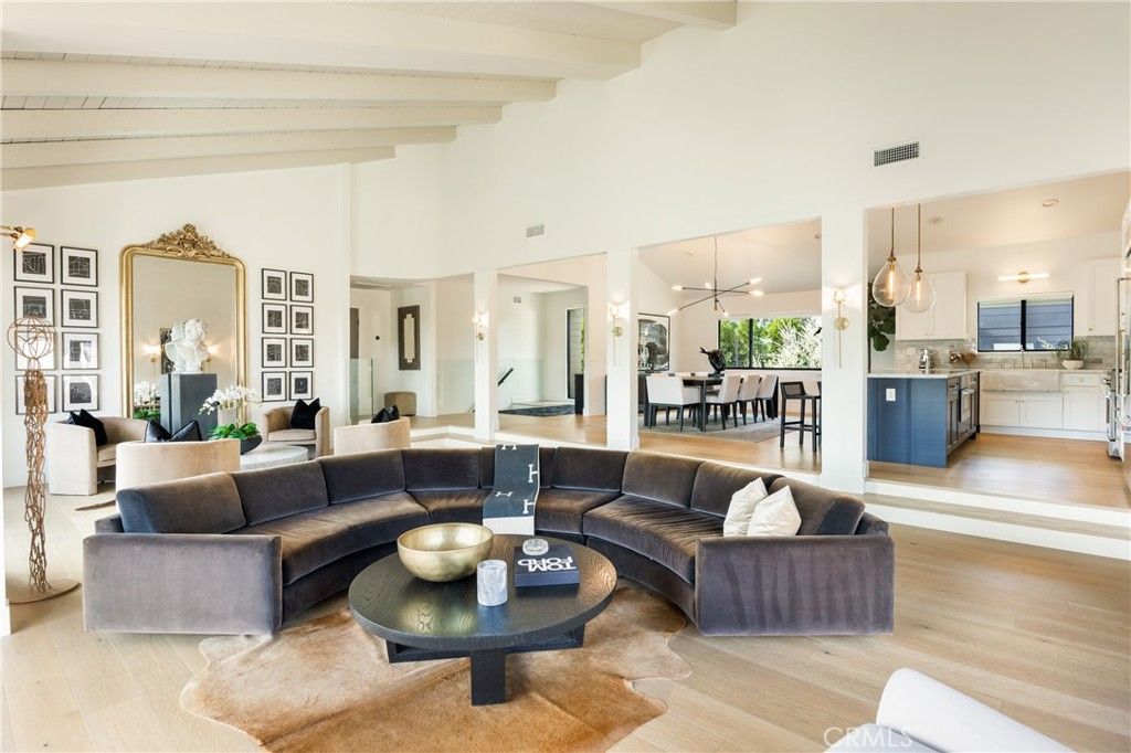 4234 Alhama Drive, Woodland Hills, CA 91364 — photo 2