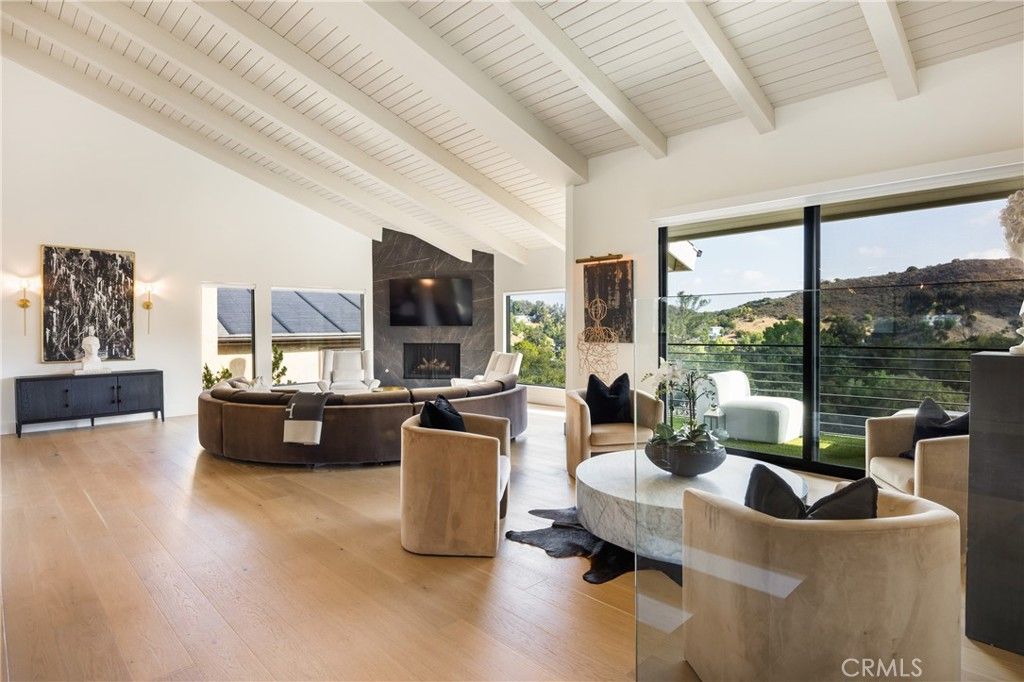 4234 Alhama Drive, Woodland Hills, CA 91364 — photo 3