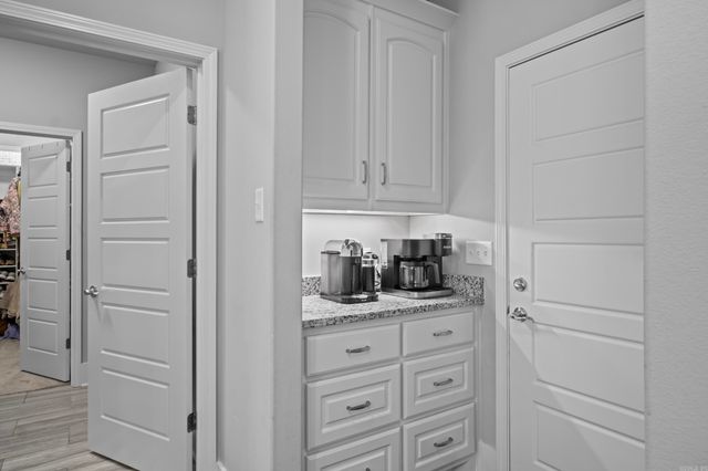 9033 Wooddale Drive, Sherwood, AR 72120