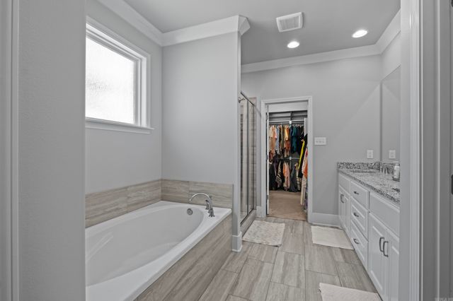 9033 Wooddale Drive, Sherwood, AR 72120