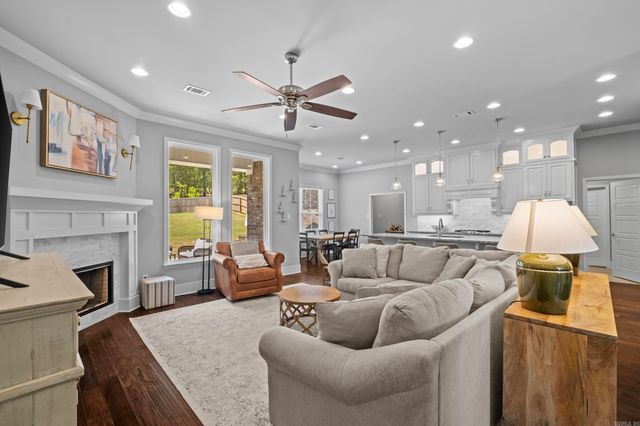 9033 Wooddale Drive, Sherwood, AR 72120