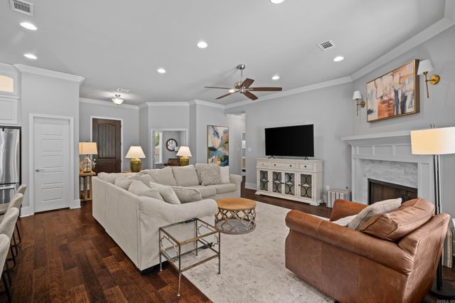 9033 Wooddale Drive, Sherwood, AR 72120