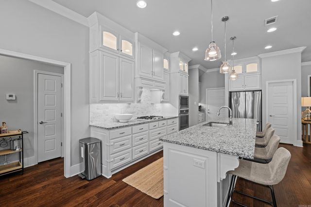 9033 Wooddale Drive, Sherwood, AR 72120