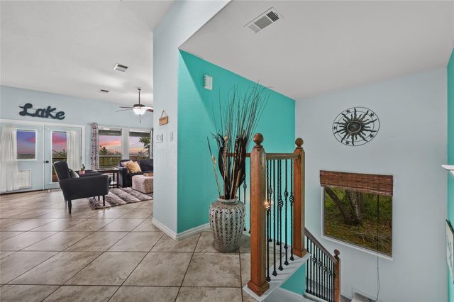 2720 Westview DR, Canyon Lake, TX 78133