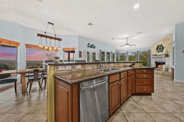 2720 Westview DR, Canyon Lake, TX 78133