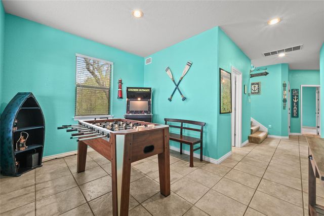 2720 Westview DR, Canyon Lake, TX 78133