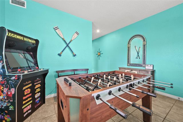 2720 Westview DR, Canyon Lake, TX 78133