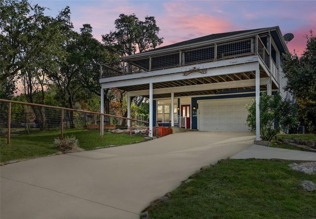 2720 Westview DR, Canyon Lake, TX 78133