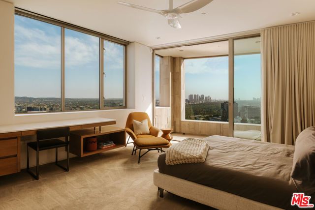 1302 Collingwood Place, West Hollywood, CA 90069