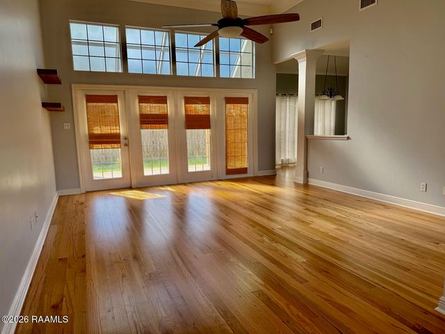 9 Steamboat Bend, New Iberia, LA 70563