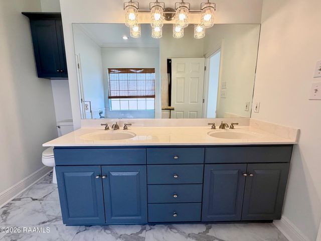 9 Steamboat Bend, New Iberia, LA 70563