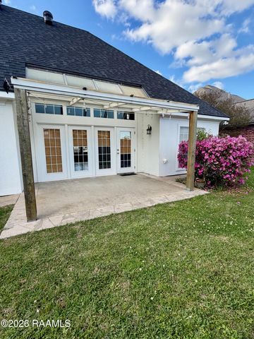 9 Steamboat Bend, New Iberia, LA 70563