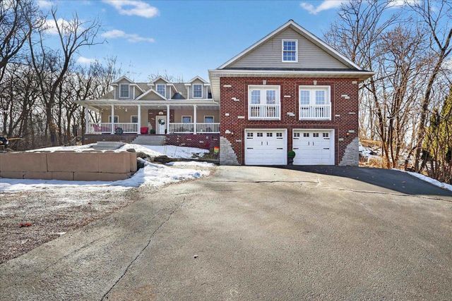 441 Water Street, Cambridge, WI 53523