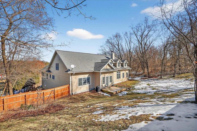 441 Water Street, Cambridge, WI 53523