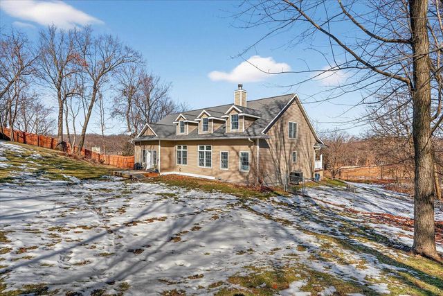 441 Water Street, Cambridge, WI 53523