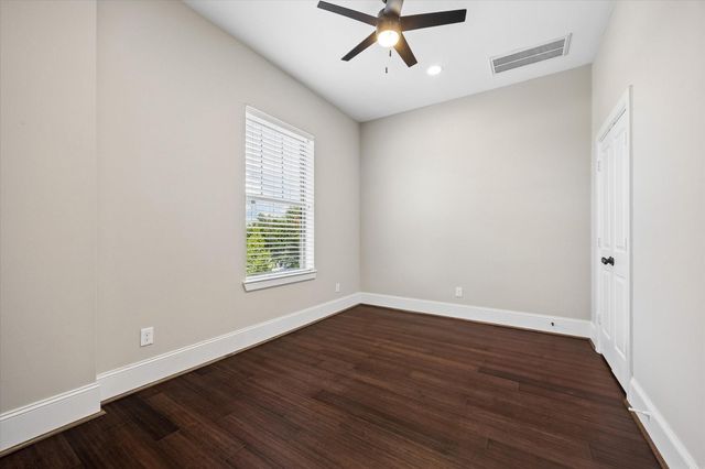 736 Yale Street C, Houston, TX 77007
