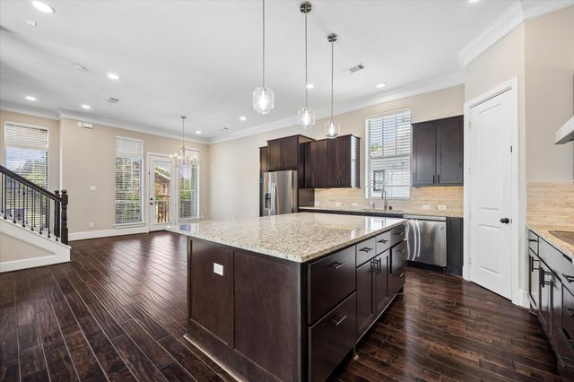736 Yale Street C, Houston, TX 77007