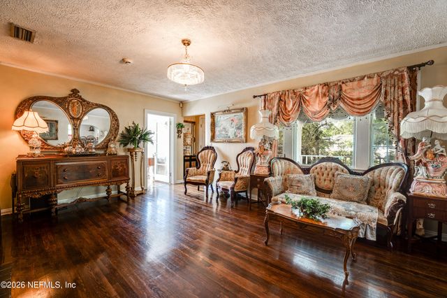 1335 AZALEA Drive, Jacksonville, FL 32205