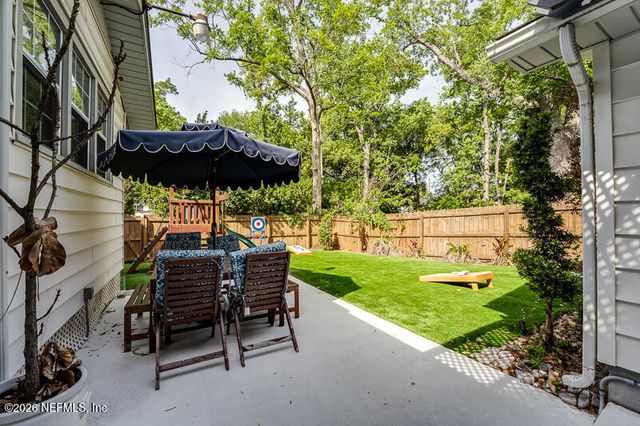 1335 AZALEA Drive, Jacksonville, FL 32205