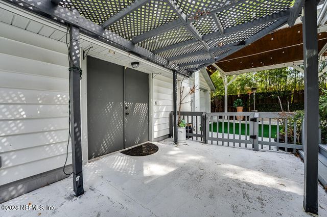 1335 AZALEA Drive, Jacksonville, FL 32205