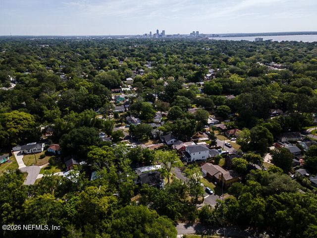 1335 AZALEA Drive, Jacksonville, FL 32205