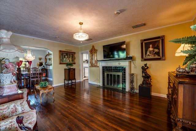 1335 AZALEA Drive, Jacksonville, FL 32205
