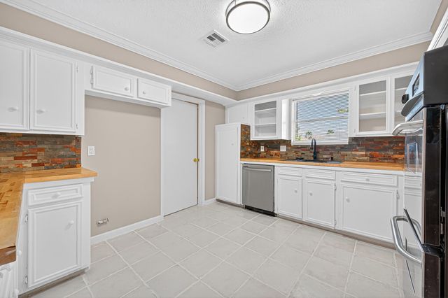 13903 Chevy Chase Drive, Houston, TX 77077