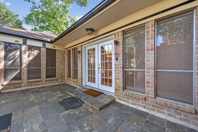 13903 Chevy Chase Drive, Houston, TX 77077