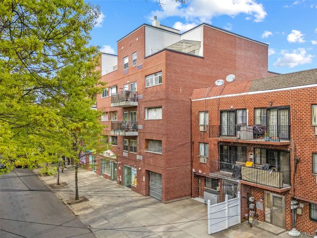 71-33 162nd Street 3F, Fresh Meadows, NY 11365