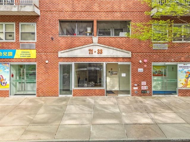 71-33 162nd Street 3F, Fresh Meadows, NY 11365