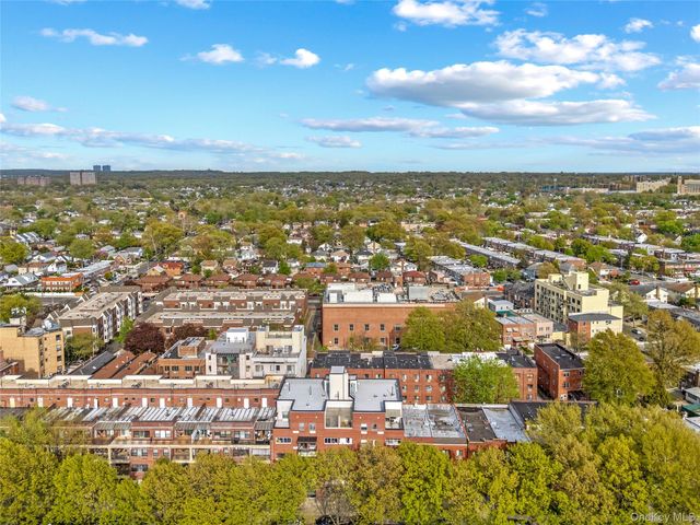 71-33 162nd Street 3F, Fresh Meadows, NY 11365