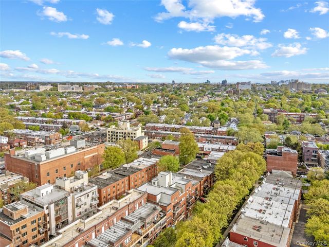 71-33 162nd Street 3F, Fresh Meadows, NY 11365